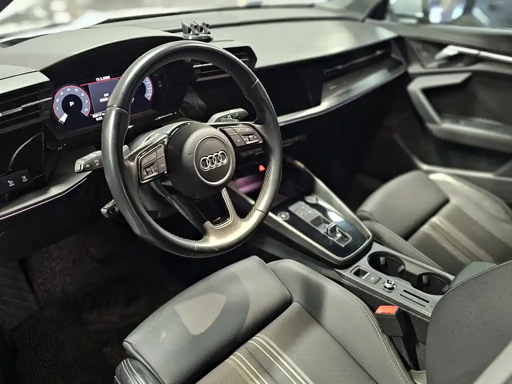 Audi A3 Sedan 35 TFSI Sport 2024