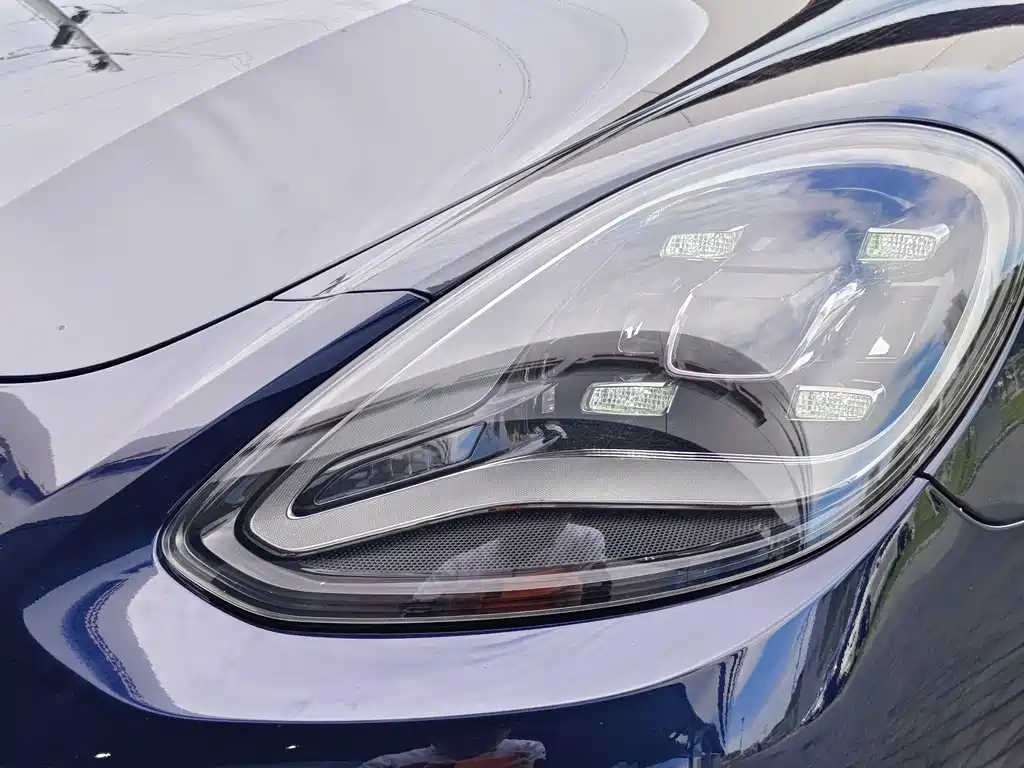 Porsche Panamera 2023 2.9T Platinum Edition