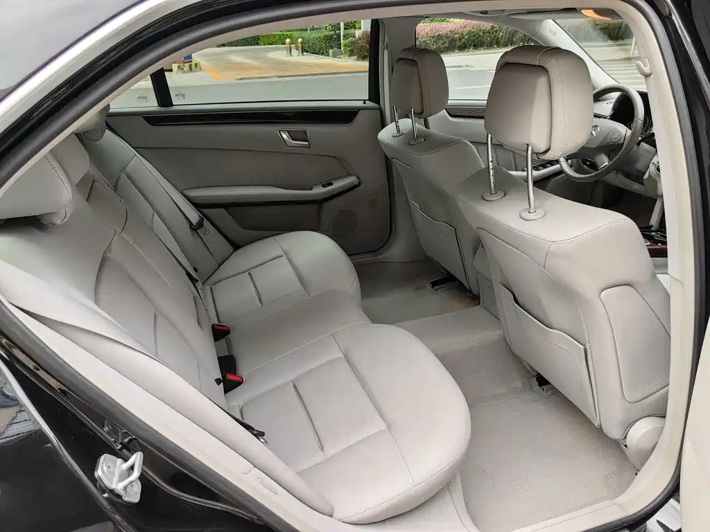 Mercedes-Benz E-Class 2012 E 260 L CGI Fashion