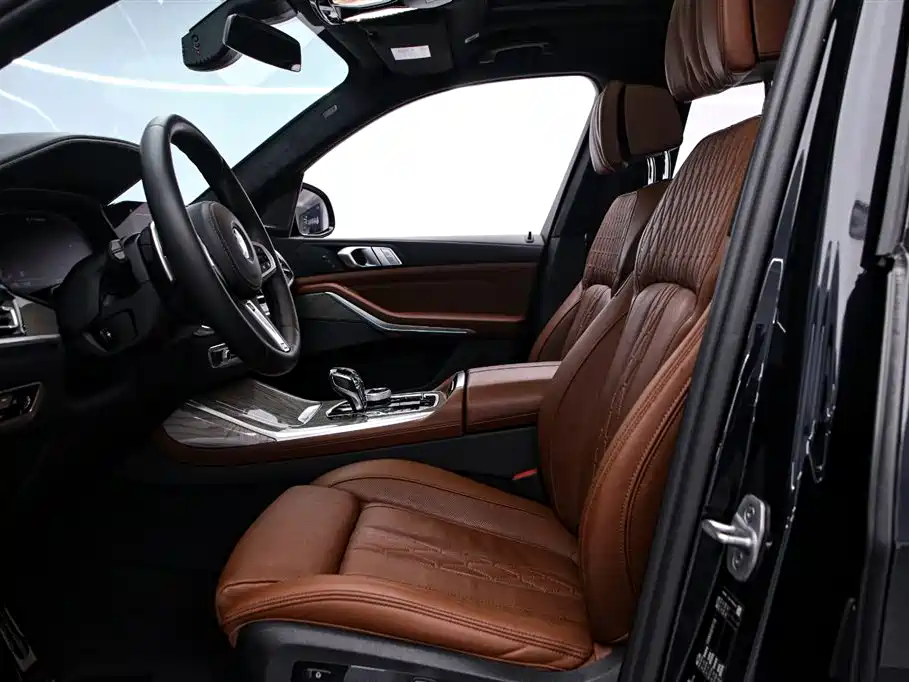 BMW X7 2021 xDrive40i Executive M Sport Package