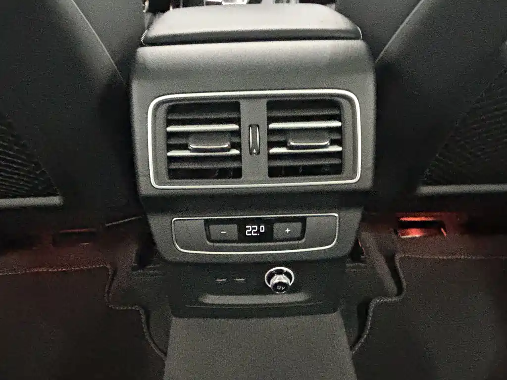 Audi Q5L 2025 45 TFSI Luxury Dynamic Edition