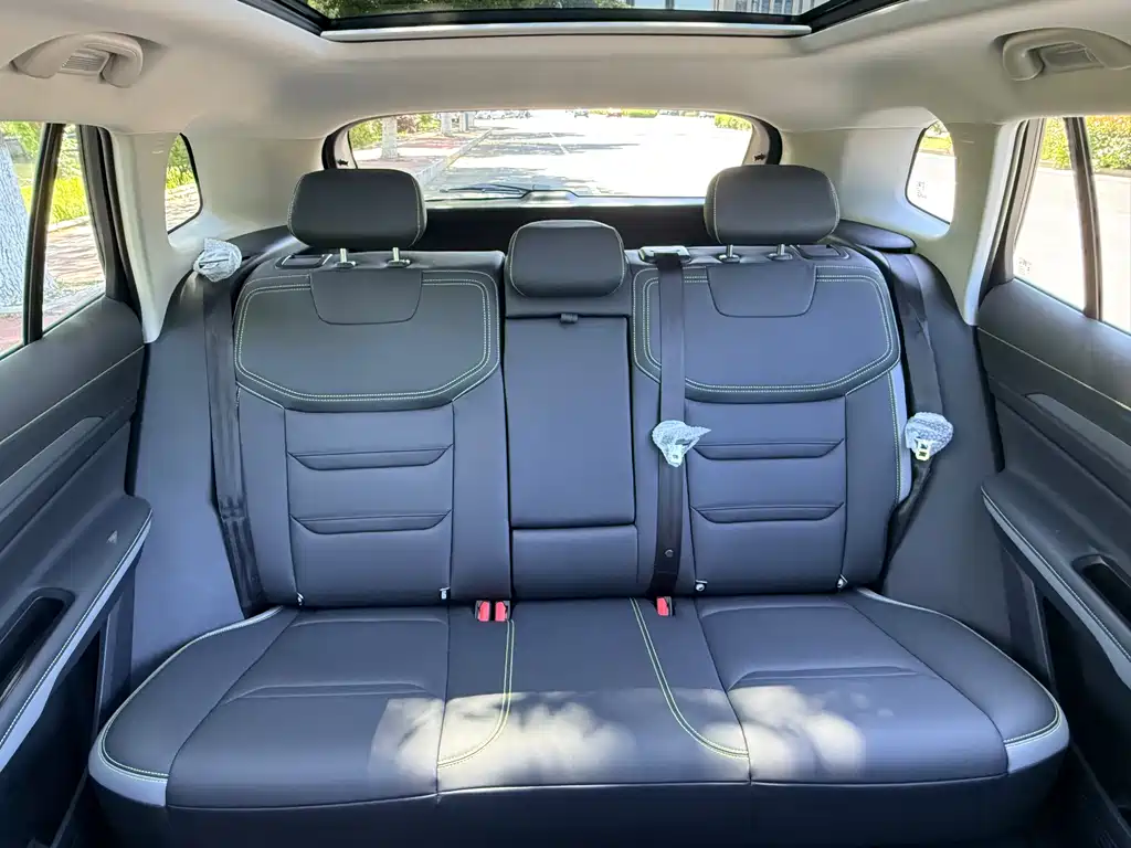 Ford Equator Sport PHEV 2025 Platinum Edition