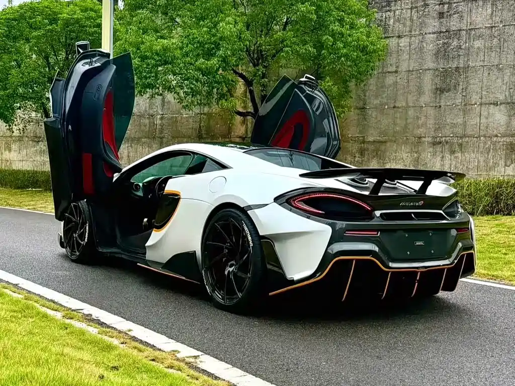 McLaren 570S 2015 3.8T Coupe