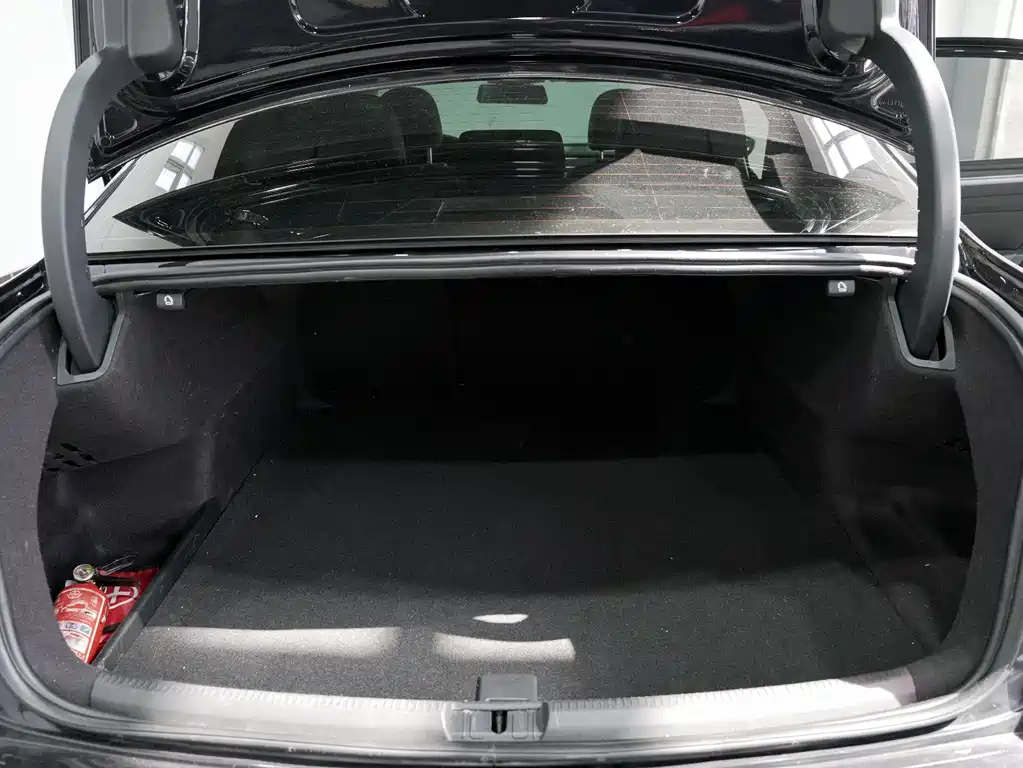 Volkswagen Passat 2017 330TSI DSG Yuzun Edition