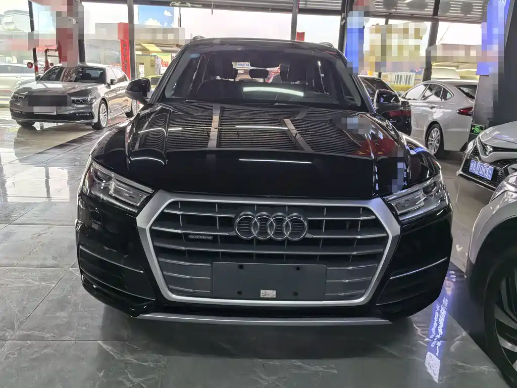 Audi Q5L 2018 40 TFSI Rongxiang Jinqu Type China V