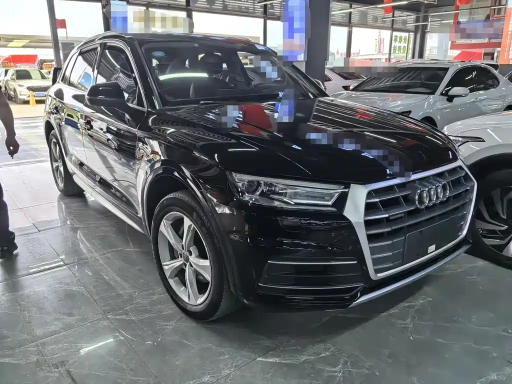Audi Q5L 2018 40 TFSI Rongxiang Jinqu Type China V