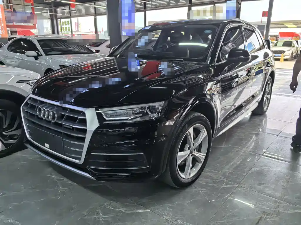Audi Q5L 2018 40 TFSI Rongxiang Jinqu Type China V