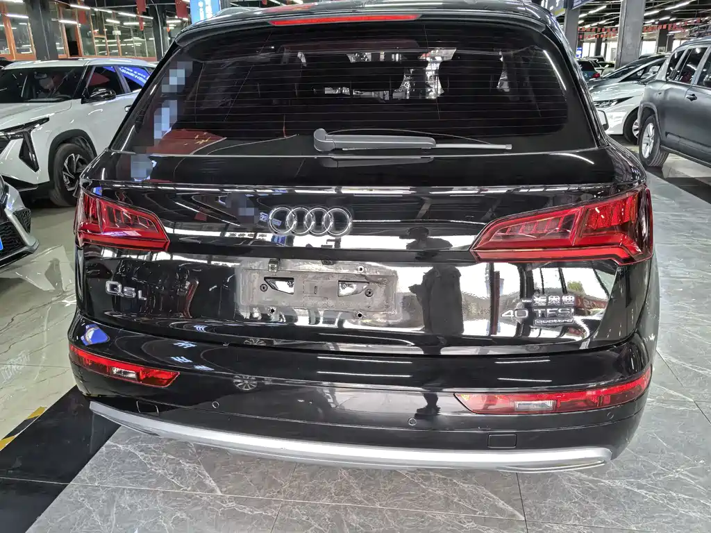 Audi Q5L 2018 40 TFSI Rongxiang Jinqu Type China V