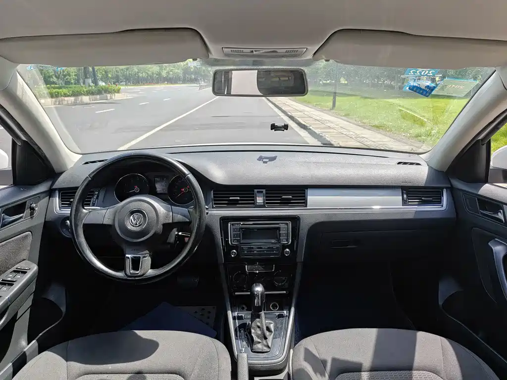 Volkswagen Bora 2014 1.6L Automatic Fashion Edition