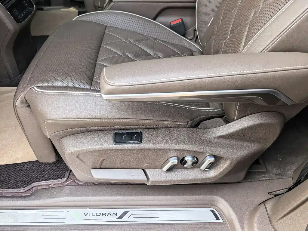 Viloran 2020 380TSI Premium