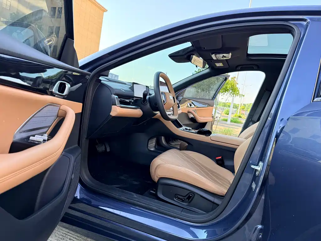 Geely Galaxy A7 2025 EM-i 150km Starship Edition