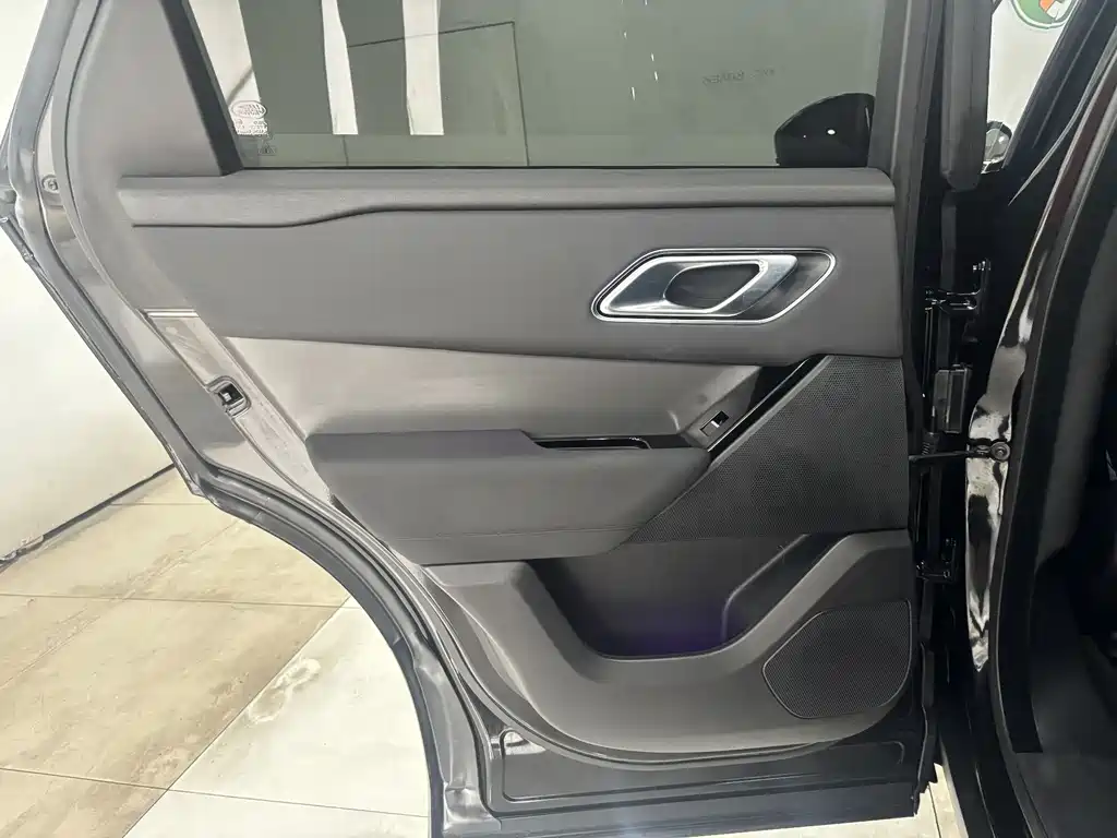 Range Rover Velar 2025 Dynamic SE