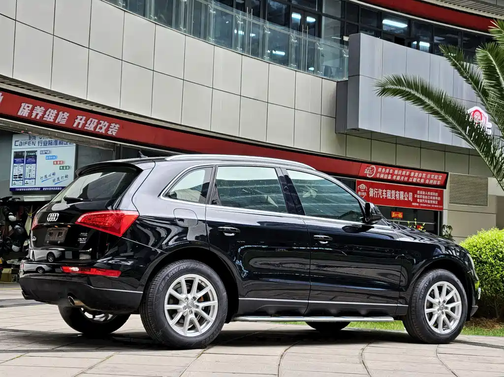 Audi Q5 2011 2.0 TFSI Comfort