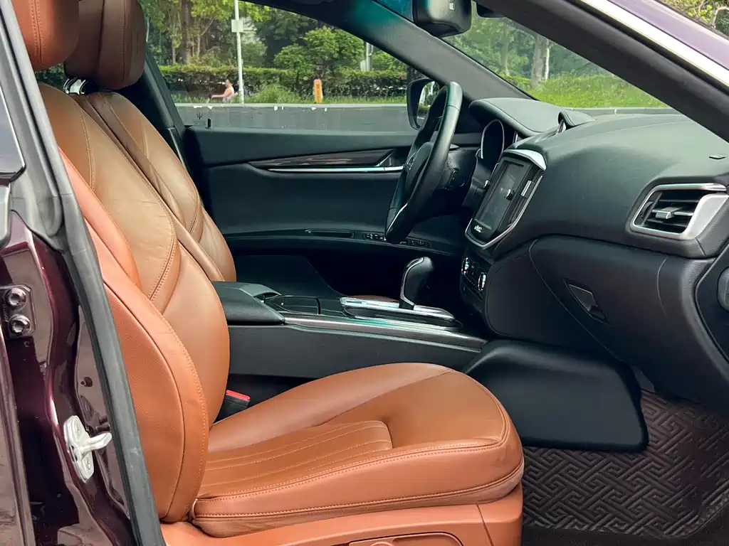 Maserati Ghibli 2014 3.0T Standard Edition