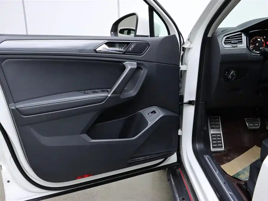Tiguan L 2019 330TSI Automatic FWD R-Line Flagship Edition China VI