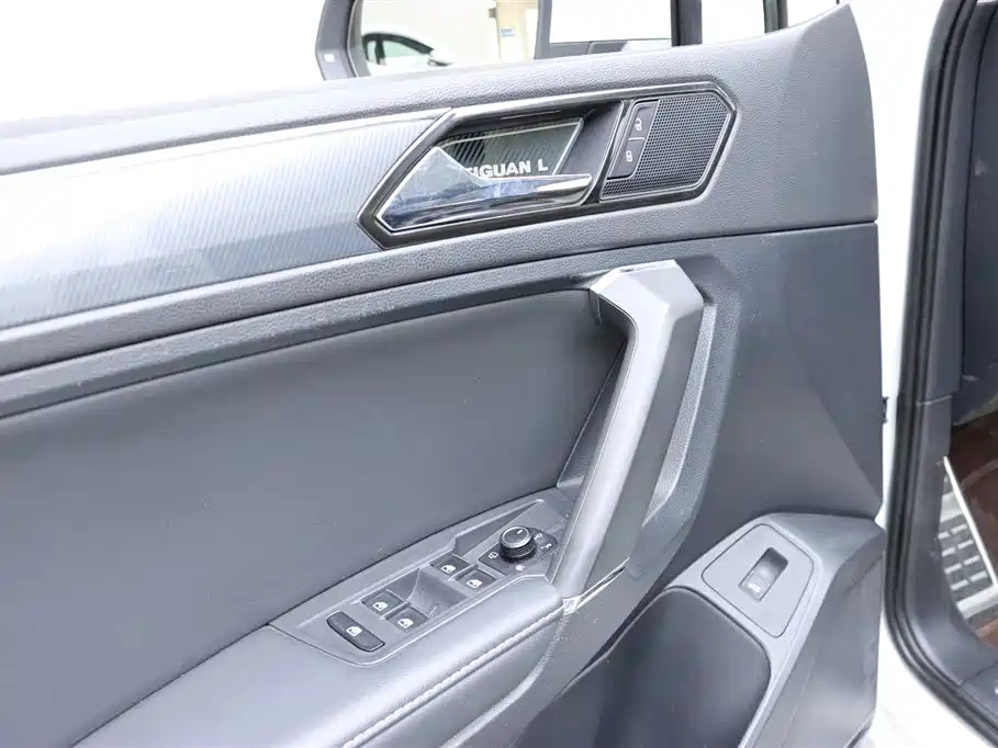 Tiguan L 2019 330TSI Automatic FWD R-Line Flagship Edition China VI