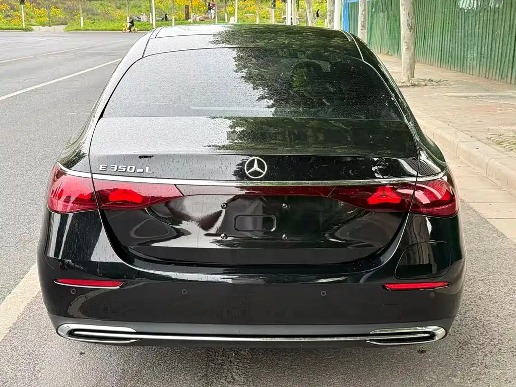 Mercedes-Benz E-Class NEV 2024 E 350 e L Plug-in Hybrid Sedan