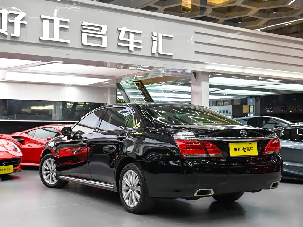 Toyota Crown 2012 2.5L Royal Leather Edition