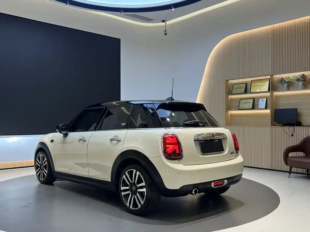MINI Cooper 2019 1.5T Artist 5-Door