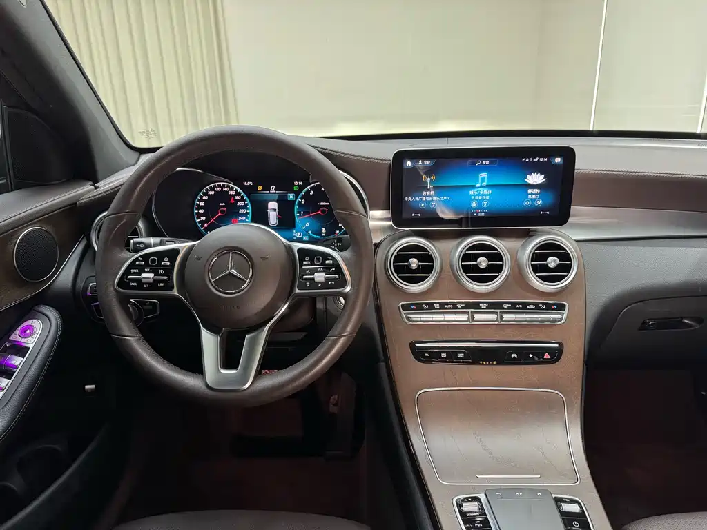 Mercedes-Benz GLC 2022 GLC 260 L 4MATIC Luxury Trim
