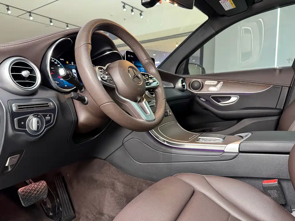 Mercedes-Benz GLC 2022 GLC 260 L 4MATIC Luxury Trim