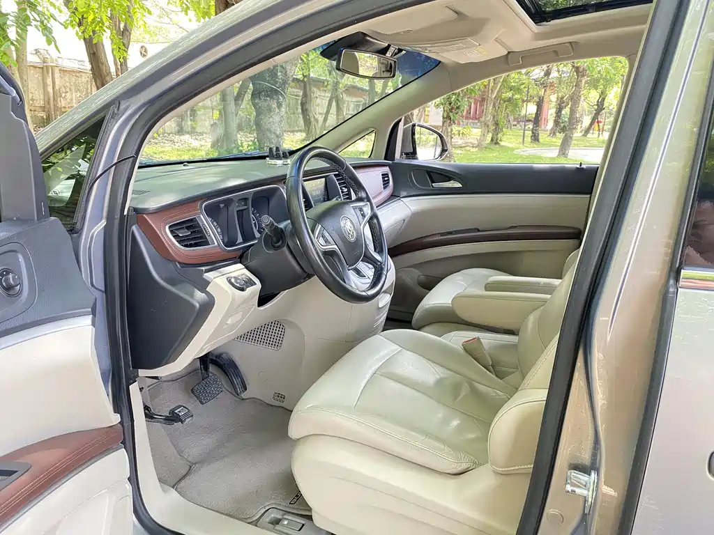 Buick GL8 2018 28T Luxury Edition China VI