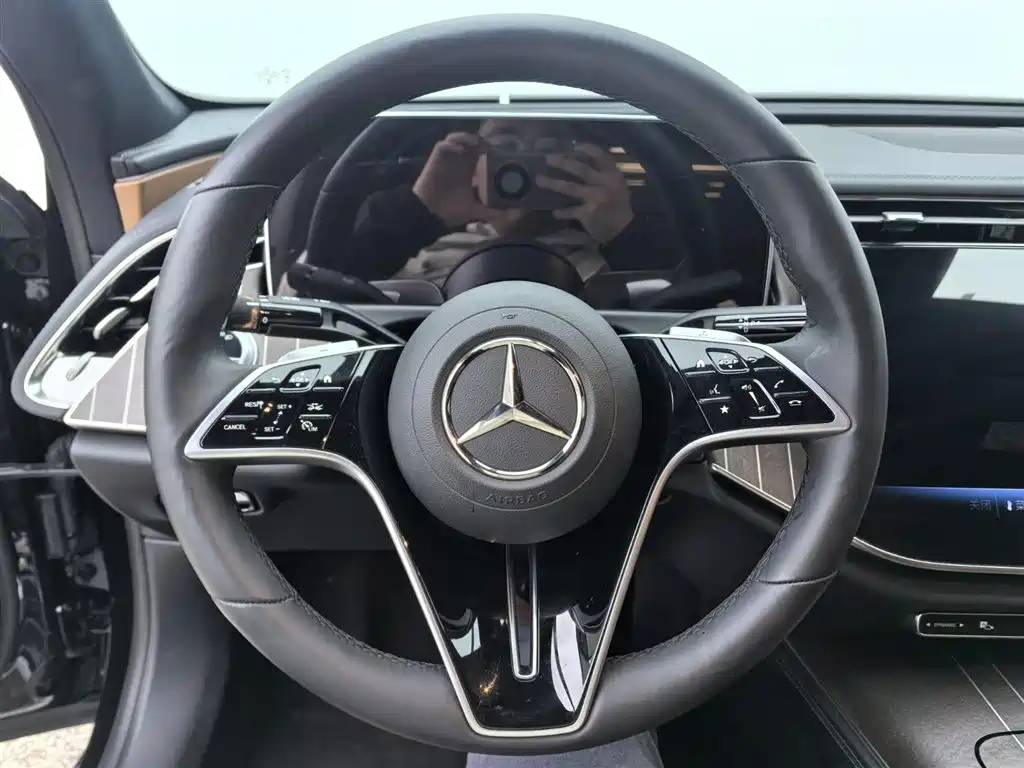 Mercedes-Benz E-Class 2025 E 300 L Fashion Edition