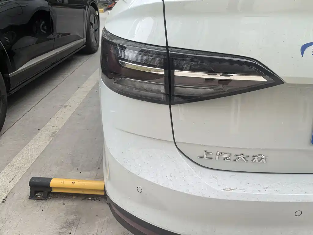 Volkswagen Lavida 2025 1.5L Sharp Superior Edition