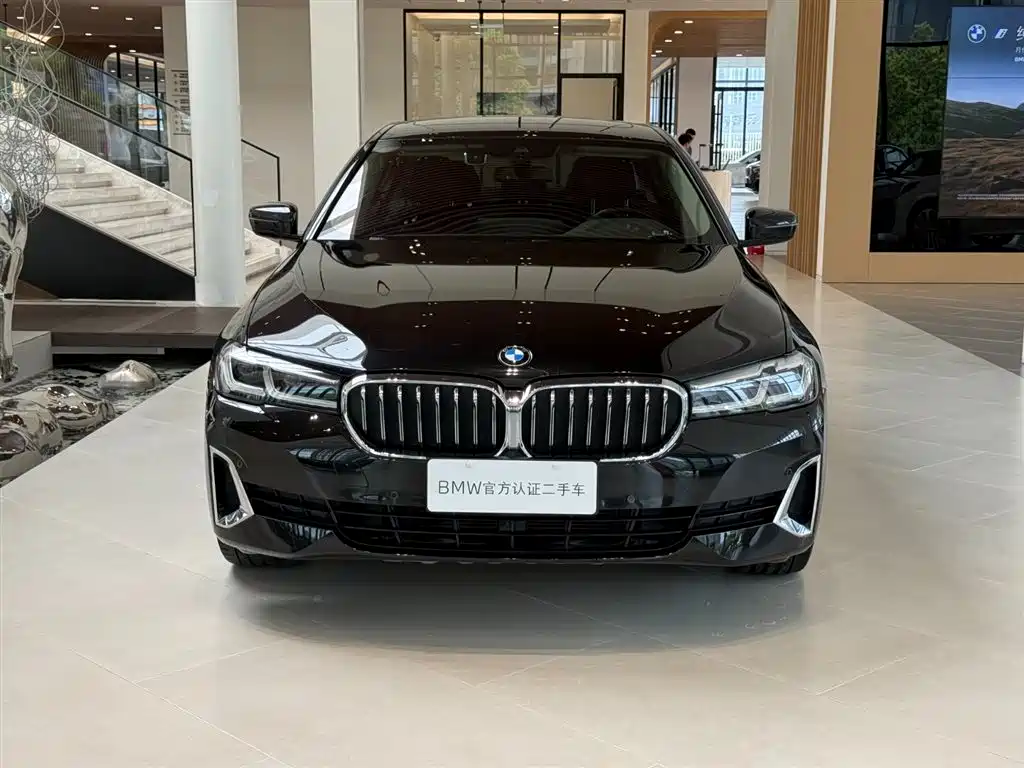 BMW 5 Series 2021 525Li Luxury Package