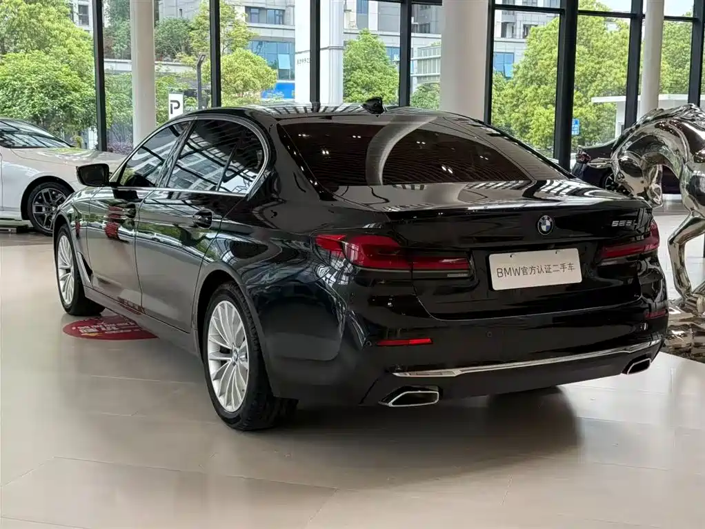 BMW 5 Series 2021 525Li Luxury Package