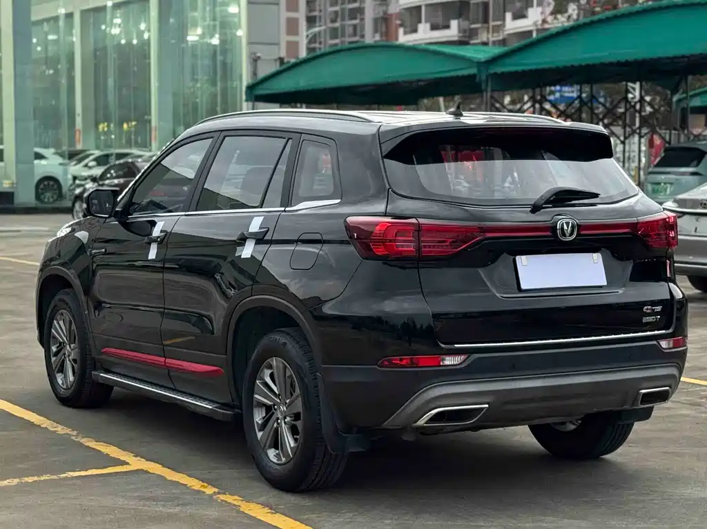 Changan CS75 2021 Honor Million Edition 280T DCT Luxury