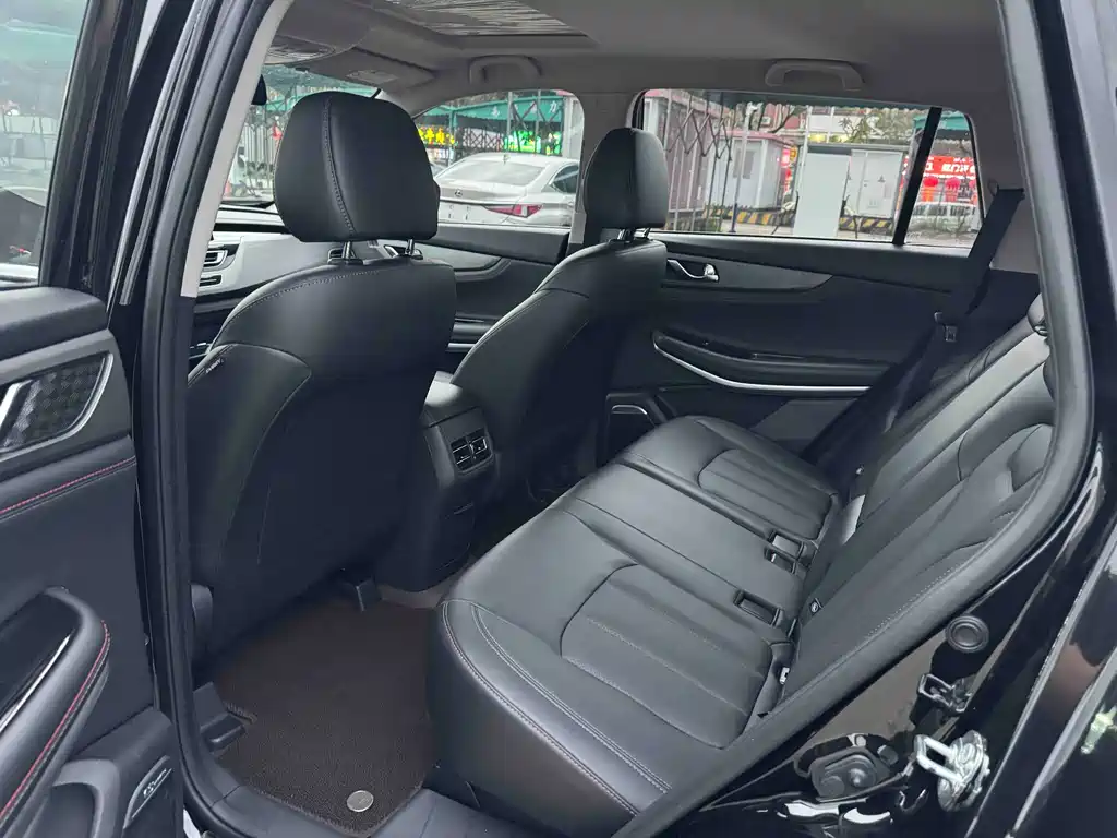 Changan CS75 2021 Honor Million Edition 280T DCT Luxury