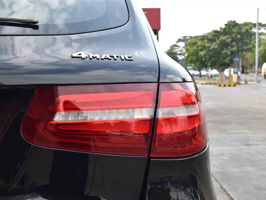 Mercedes-Benz GLC 300 4MATIC Sport 2018