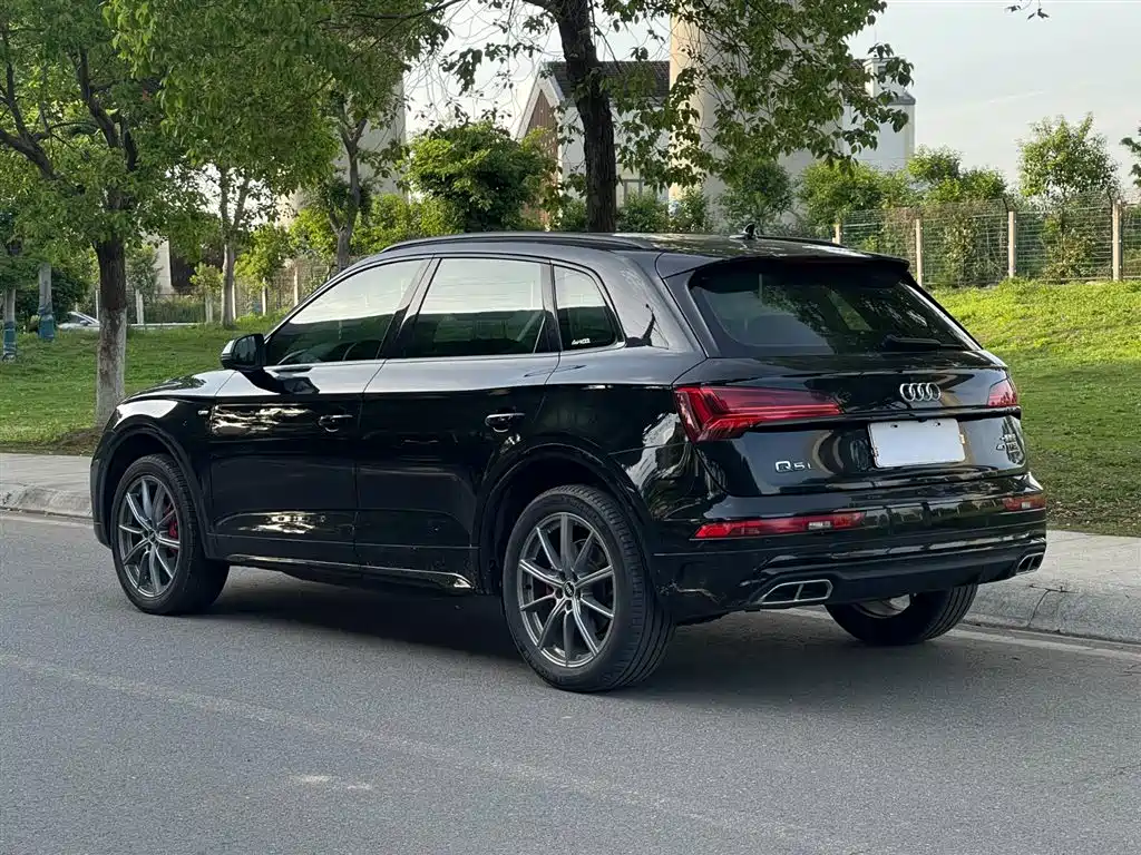 Audi Q5L 2022 40 TFSI Fashion Dynamic
