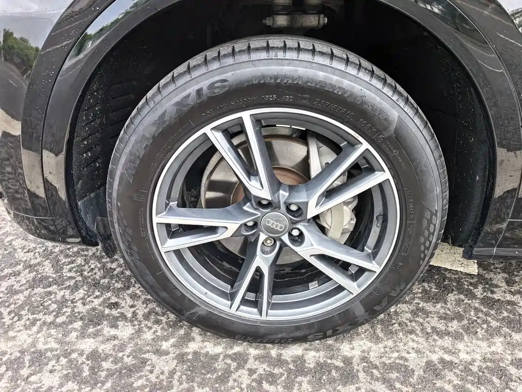 Audi Q5L 2018 40 TFSI Fashion Edition China VI