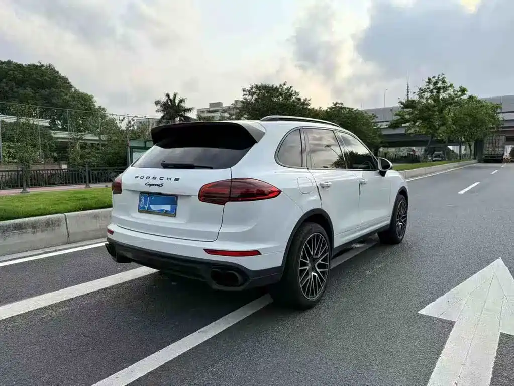 Porsche Cayenne 2016 3.0T