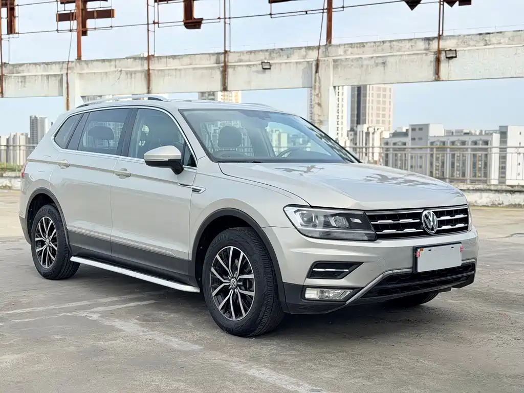 Tiguan L 2017 330TSI Automatic FWD Luxury Edition