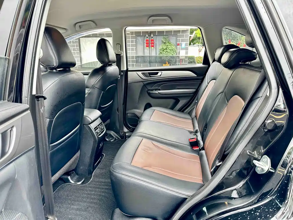 Haval M6 2021 PLUS 1.5T DCT Comfort Edition