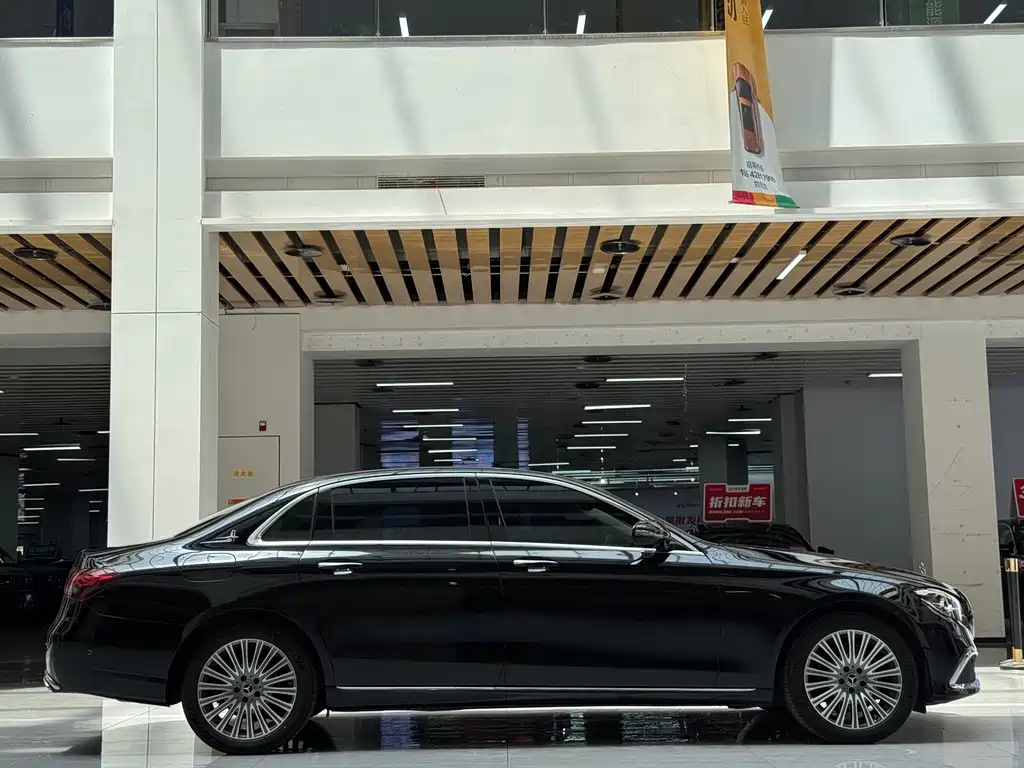 Mercedes-Benz E-Class 2023 E 300 L Fashion Edition
