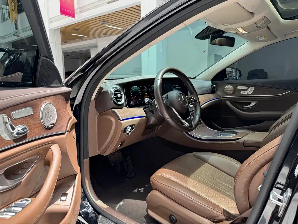 Mercedes-Benz E-Class 2023 E 300 L Fashion Edition