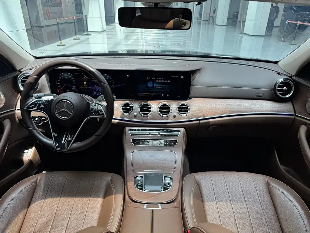 Mercedes-Benz E-Class 2023 E 300 L Fashion Edition