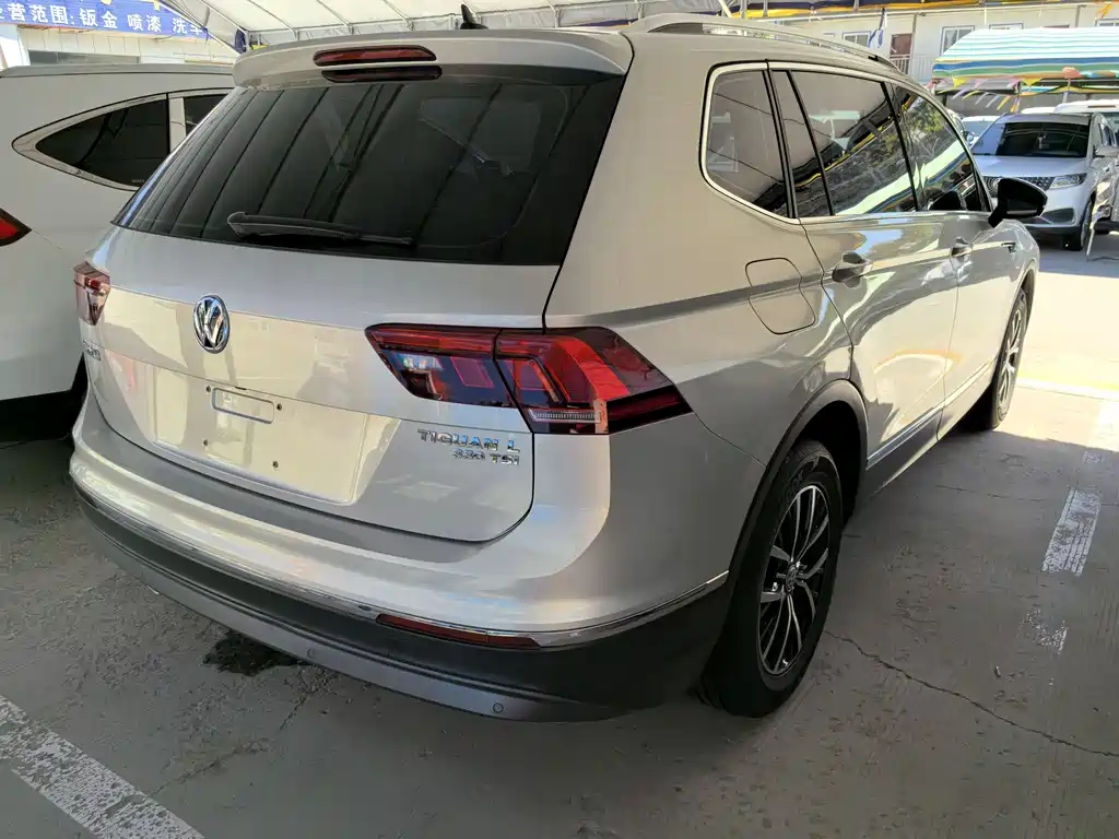 Tiguan L 2017 330TSI Automatic FWD Luxury Edition