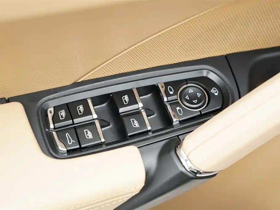 Cayenne 2014 Platinum Edition 3.0T
