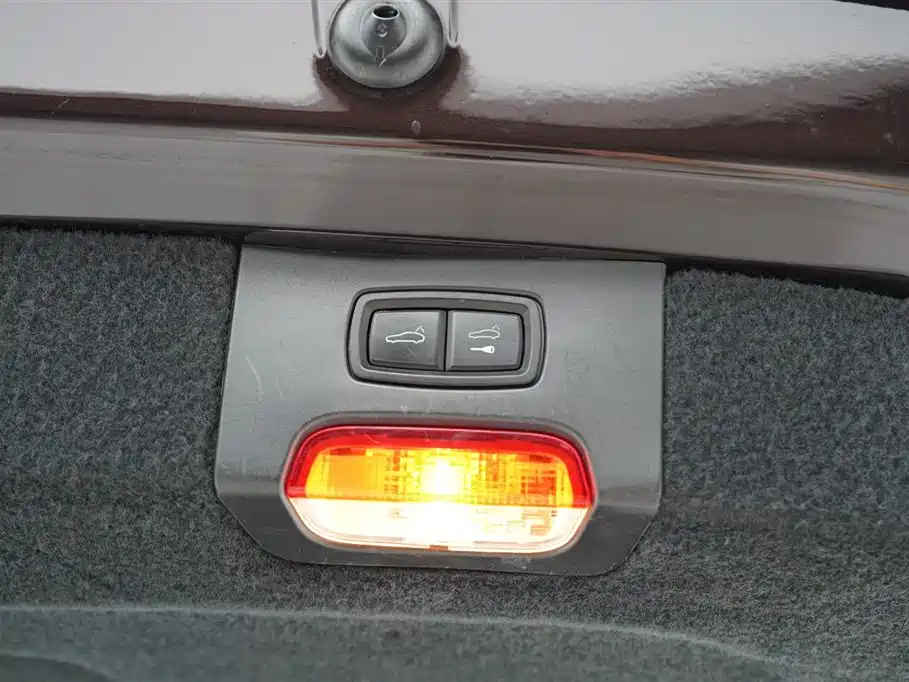 Cayenne 2014 Platinum Edition 3.0T
