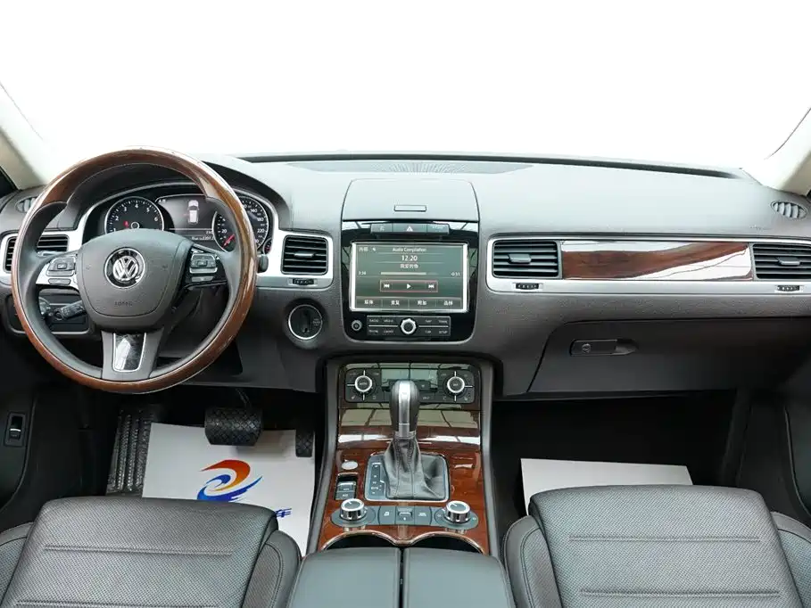 Volkswagen Touareg 2011 3.0 TSI Luxury