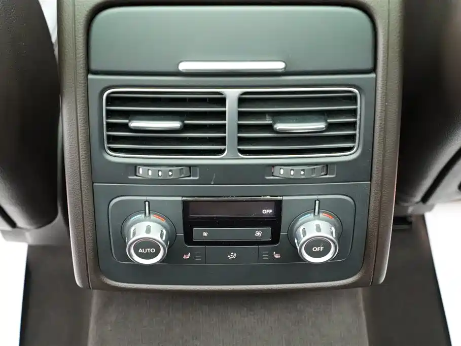 Volkswagen Touareg 2011 3.0 TSI Luxury