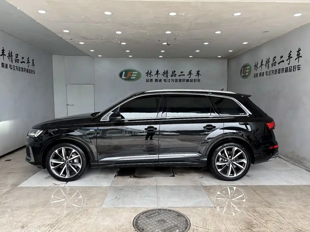 Audi Q7 2022 55 TFSI quattro S line