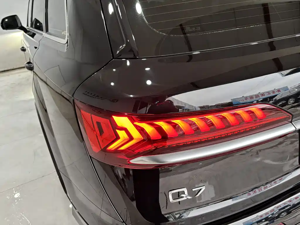 Audi Q7 2022 55 TFSI quattro S line
