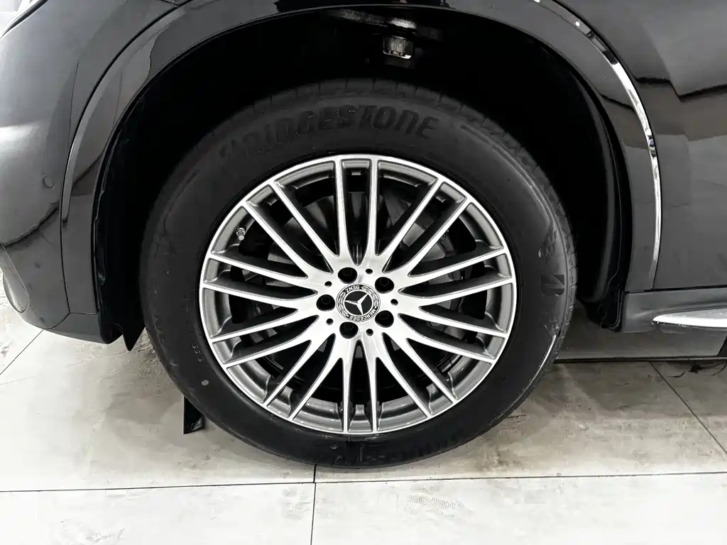 Mercedes-Benz GLC 2025 GLC 300 L 4MATIC Dynamic 5-seater