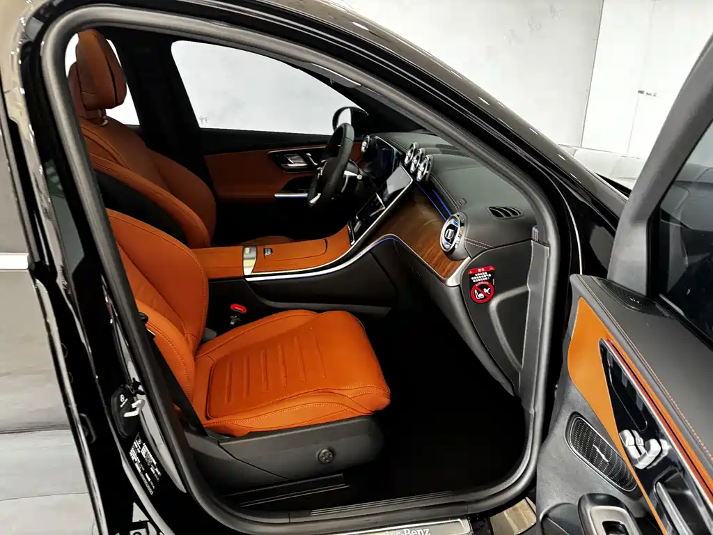 Mercedes-Benz GLC 2025 GLC 300 L 4MATIC Dynamic 5-seater